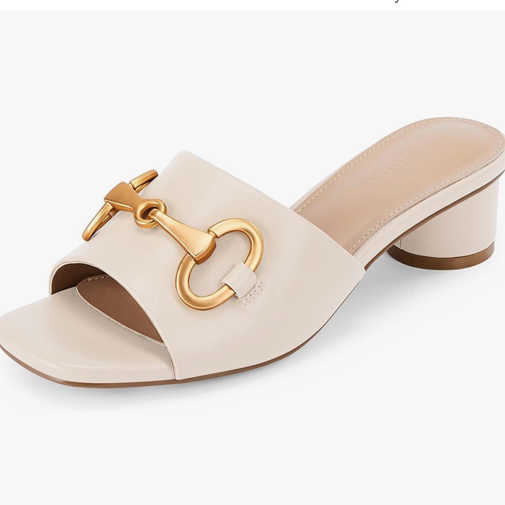 Slip on woman’s mules nude size 7.5